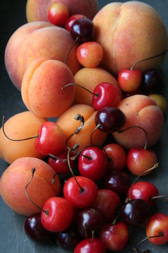 persikor, aprikoser och bigarråer
