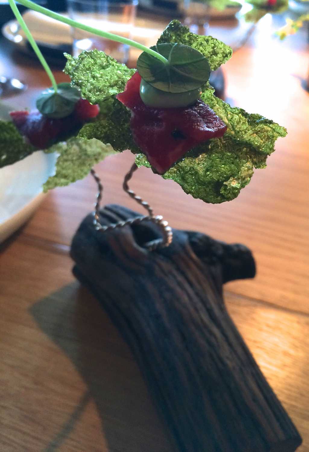 Liten offergåva för att blidka gäster och andra gudar